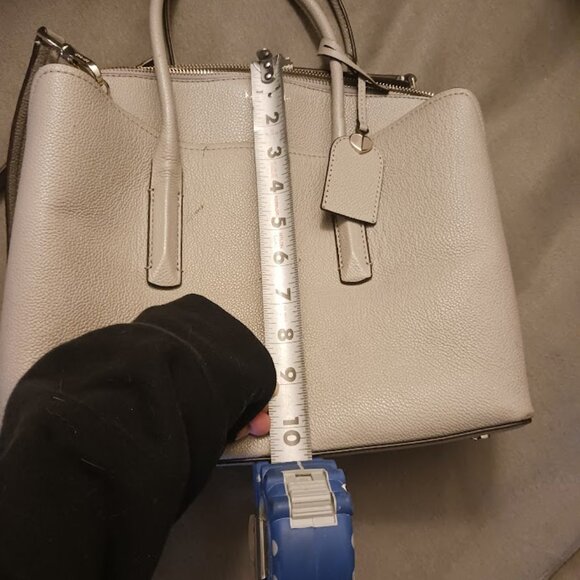 Kate Spade Cross Body purse or handbag beige color Good condition - Picture 8 of 11